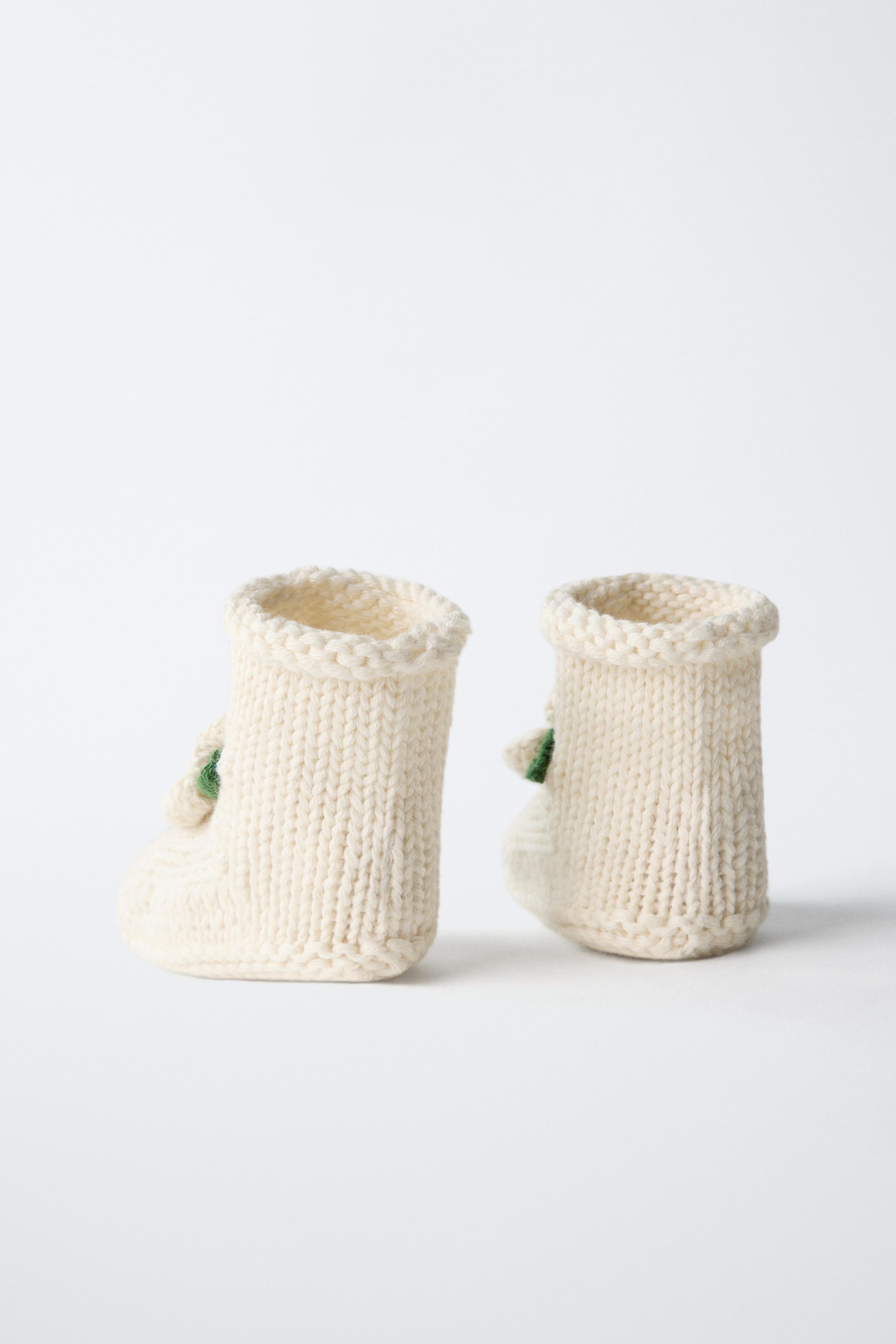 CHAUSSONS BRODÉS